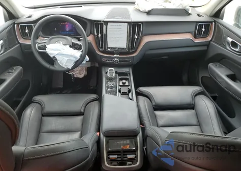 2023 Volvo Xc60 Ultimate z USA, uszkodzony, nr VIN YV4L12DA7P1295138